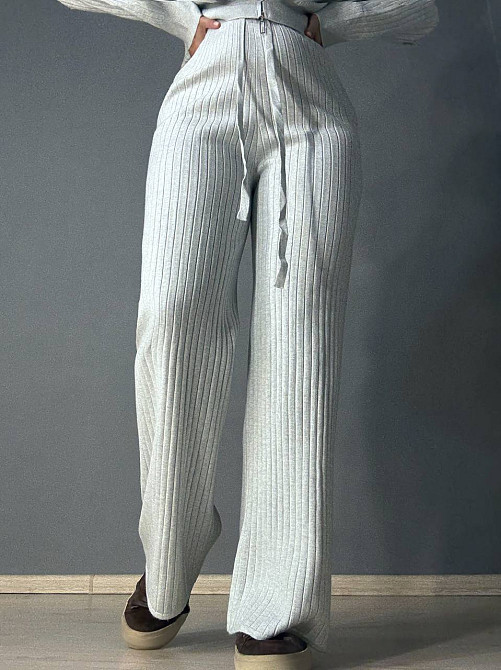 Костюм жіночий Joy One 376 вʼязаний в рубчик з кофтою на блискавці та брюками палаццо, сірий, one size Київ - фото 12