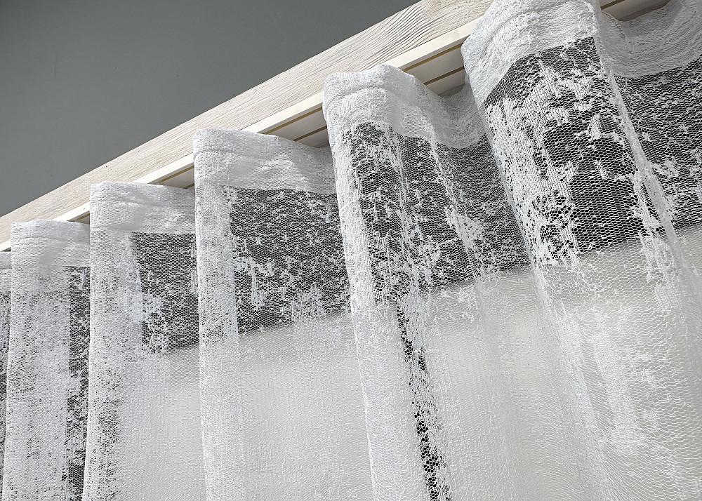 Короткая тюль, высота 1,5 м., жаккард 