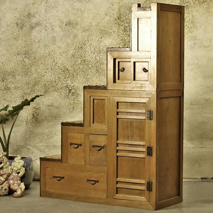 Комод тансу 