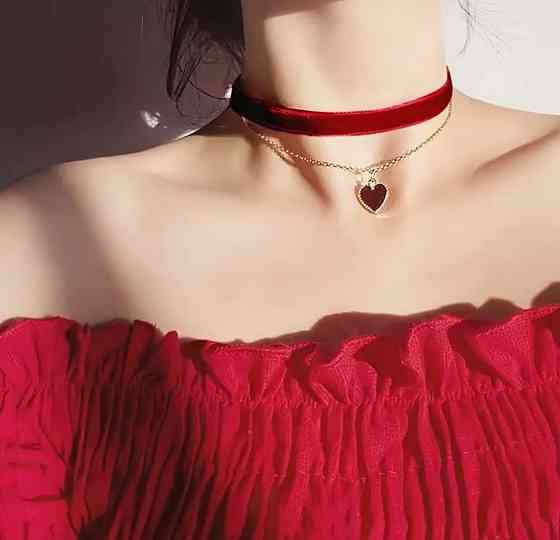 Чокер красный бархатный с подвеской сердце двойная цепочка женское ожерелье Киев