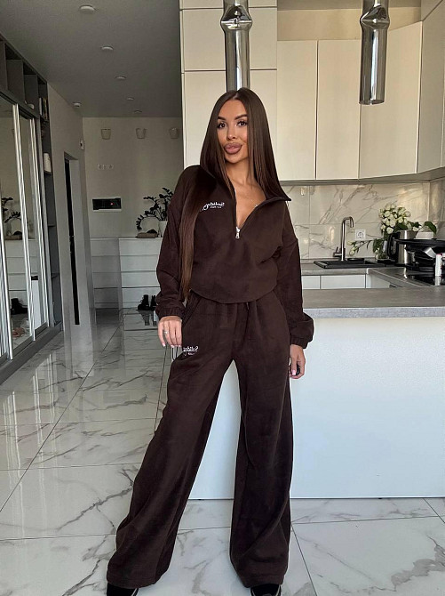 Жіночий костюм з фліс-полару, з вишивкою Одеса - фото 1