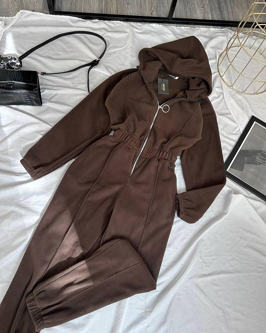 Женский теплый комбинезон на молнии с капюшоном из двухстороннего флиса Шоколад, 42/44 Одесса - изображение 1
