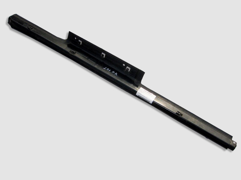 Mercedes-Benz  A2516800035 9051 Накладка чорна переднього правого дверного отвору з хромом R-Class W251 Одесса - изображение 2