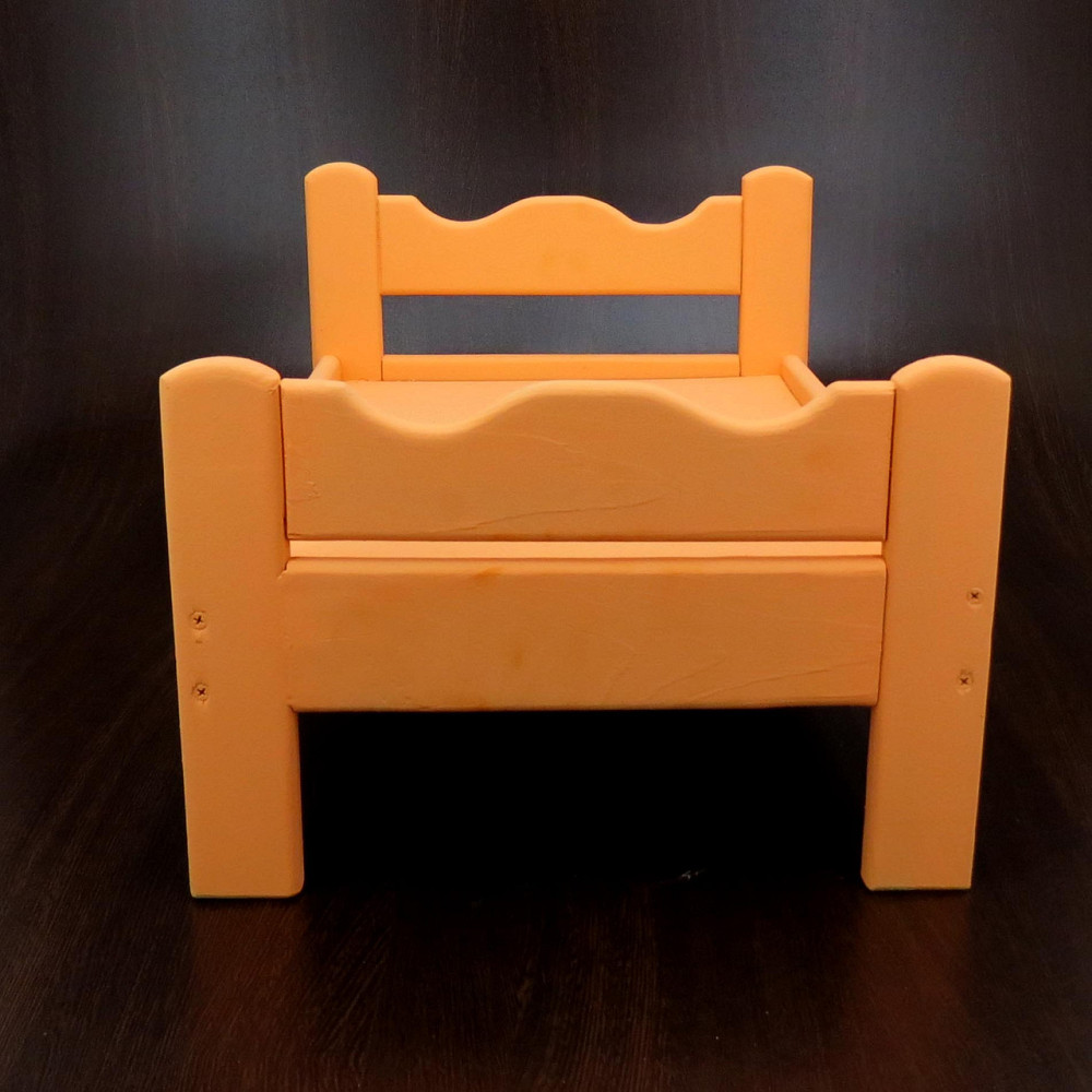 Кровать для кукол 