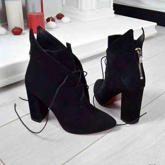 Crisma Черевики жіночі CRISMA 1939 чорні (весна-осінь, замша натуральна) (2733) 38р.39р. 38 Коломыя