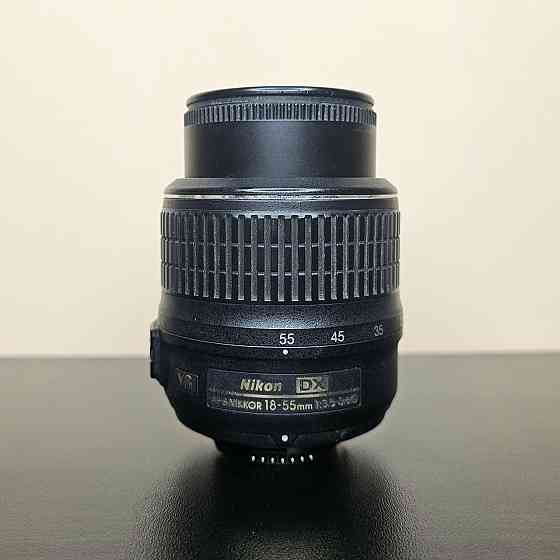 Об'єктив Nikon AF-S DX NIKKOR 18-55 мм Клевань