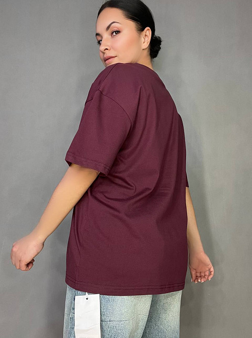 Футболка женская A-N 25007 оверсайз удлиненная с надписью принтом впереди one size, бордовый, one size Киев - изображение 13