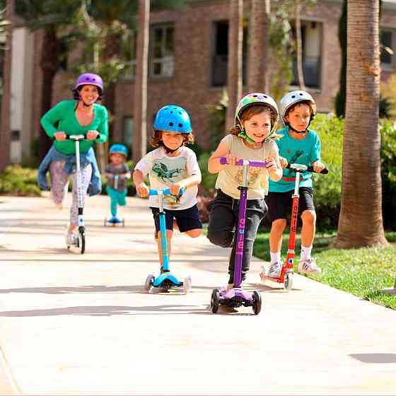 Самокат Micro серії Mini Deluxe LED – Блакитний океан Дніпро