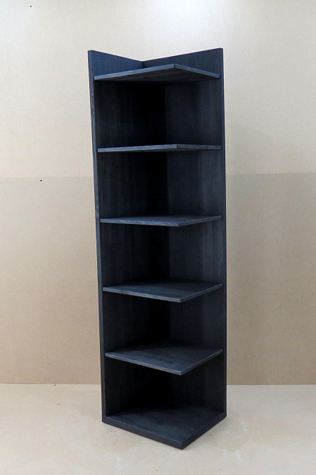 Книжный стеллаж 