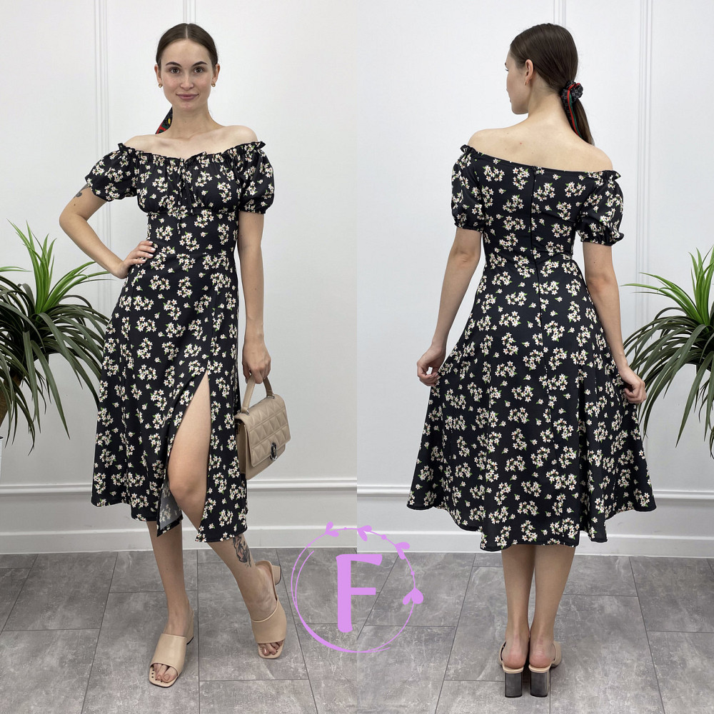 Летнее платье миди с открытыми плечами и разрезом 