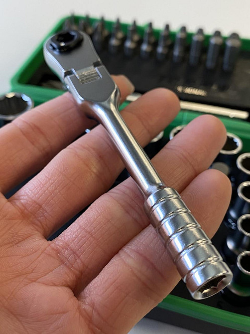 Набор бит и головок с трещоткой TOPTUL 1/4