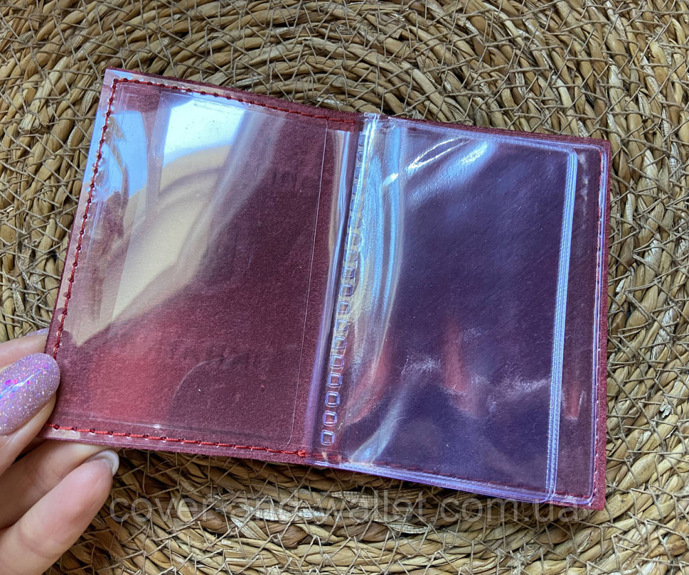 Червона жіноча обкладинка на ID пластиковий паспорт із файлами ST Leather Київ - фото 3