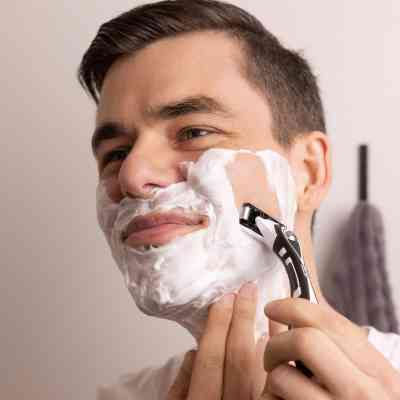 Бритва Bic Flex 5 Hybrid с 4 сменными картриджами (3086123644984) Винница