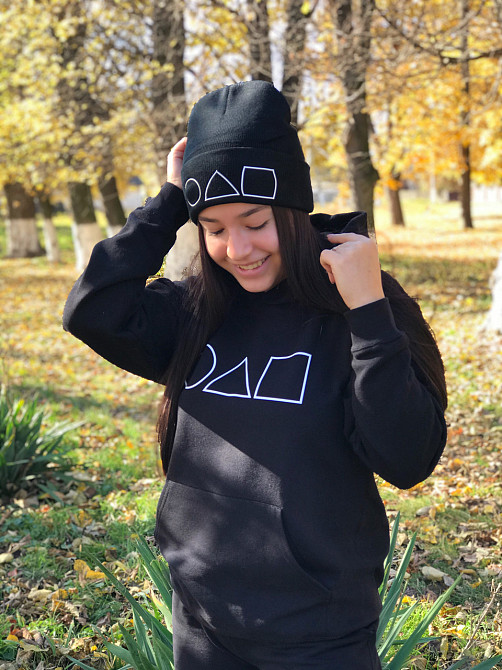 Чорна шапка з логотипом "Гра в кальмара". Чернівці - фото 2