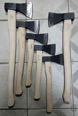 Сокира кована від польського виробника "Kuznia TosStal" вагою 1.200г довжиною топорища 600 мм Киев