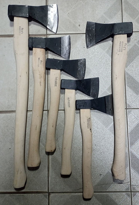 Сокира кована від польського виробника "Kuznia TosStal" вагою 1.200г довжиною топорища 600 мм Киев - изображение 1