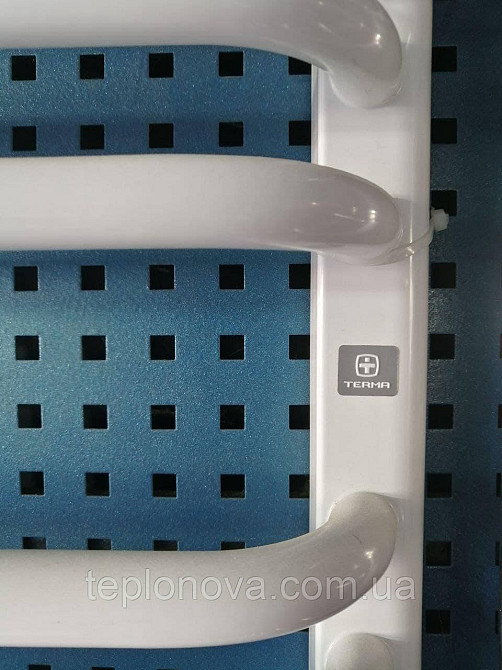 Комбинированный полотенцесушитель Белый 660х560 Terma Alina Черновцы - изображение 3