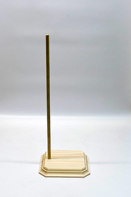 Подставка для кукол 