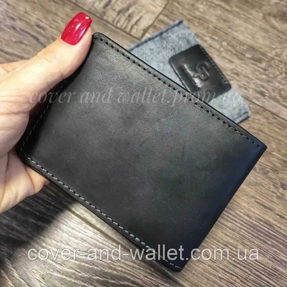 Тонкий затискач для купюр та карток чорного кольору з натуральної шкіри Grande Pelle Onda Київ - фото 8