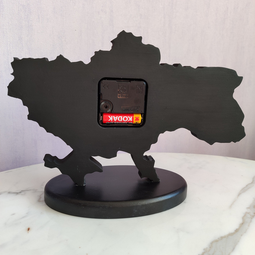 Годинник настільний з епоксидної смоли ручної роботи "Карта України" 30х19 см Дніпро - фото 7