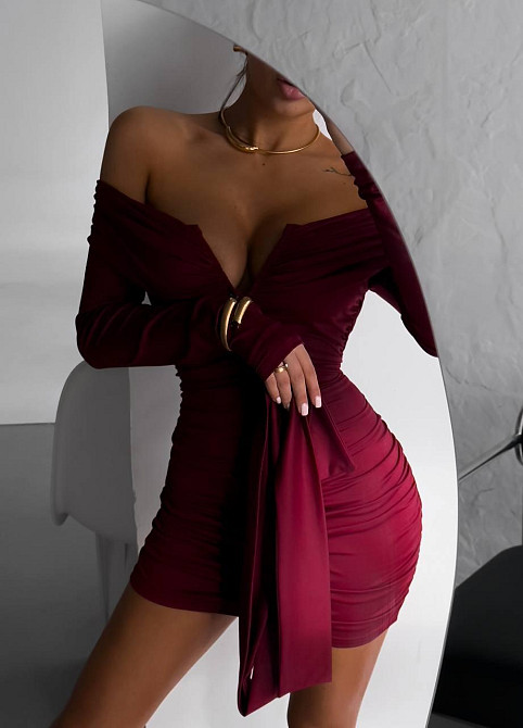 Женское привлекательное роскошное мини-платье с открытым декольте Вишневый 42/44 Одесса - изображение 2