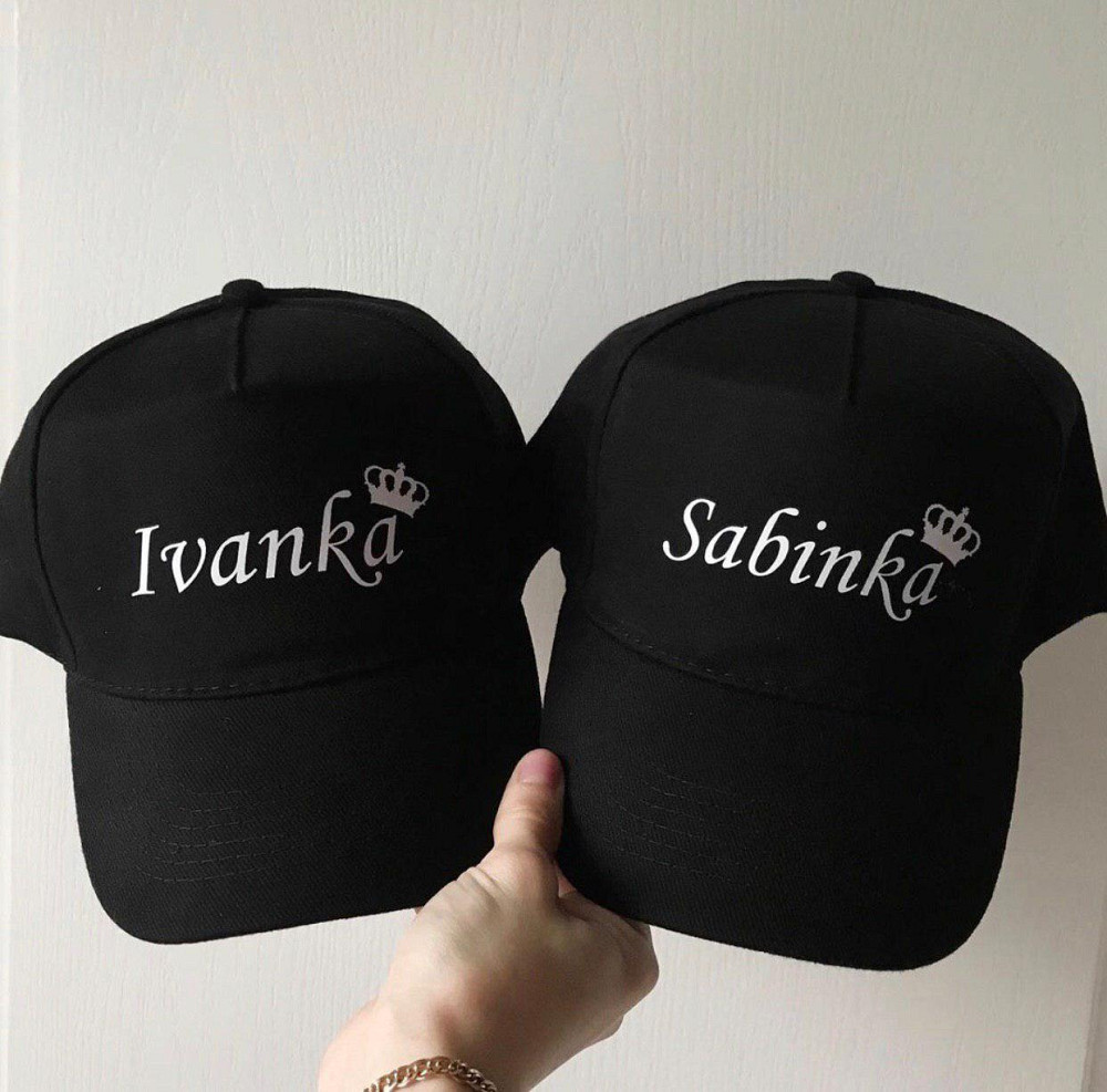 Чорна кепка з ім'ям Чернівці - фото 1