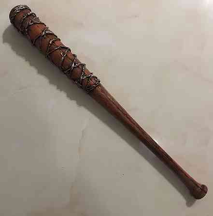 Бейсбольна бита RESTEQ Люсіль Нігана — The Walking Dead, 85 см, гумова, реалістична Київ