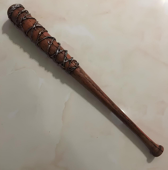 Бейсбольна бита RESTEQ Люсіль Нігана — The Walking Dead, 85 см, гумова, реалістична Київ - фото 2