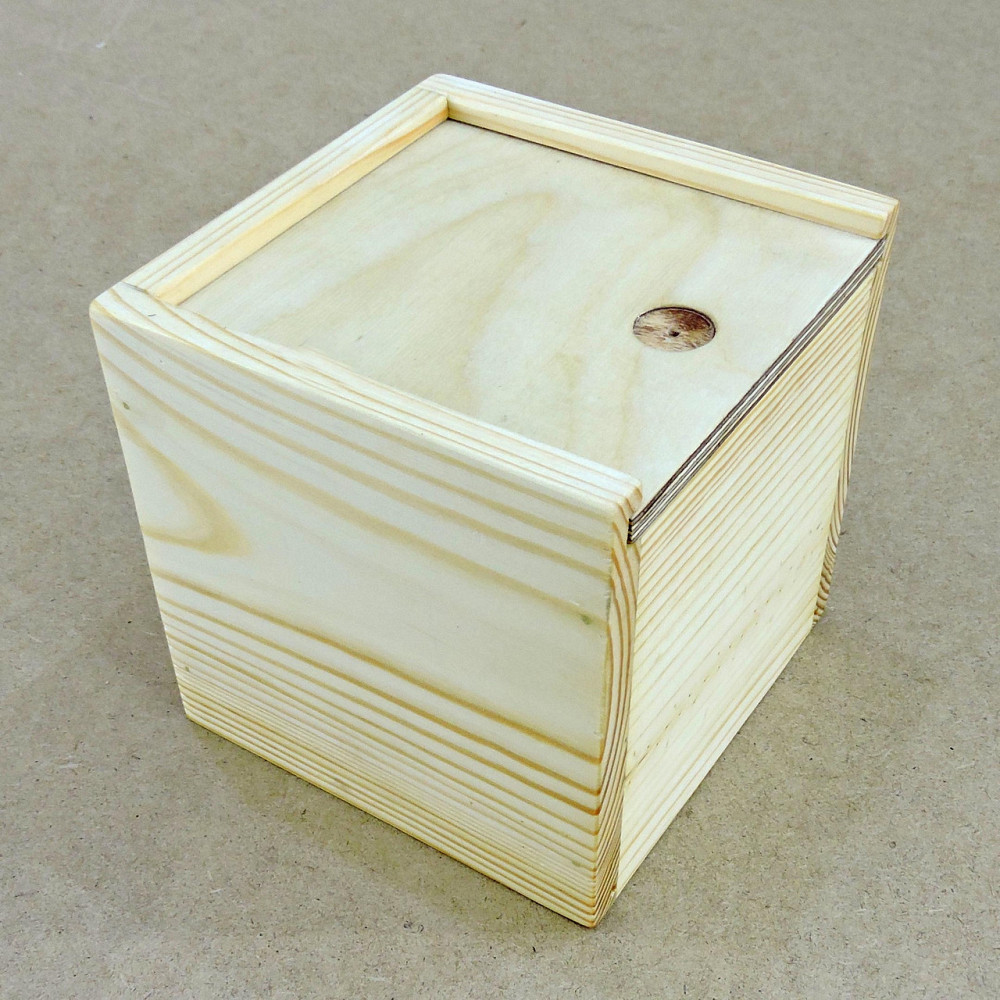 Подарочная коробка 