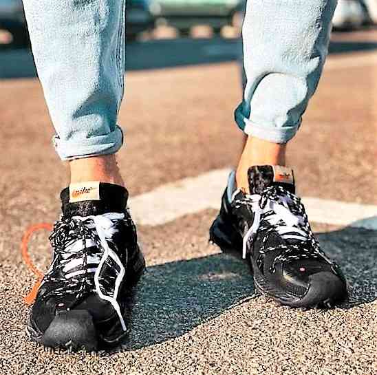 Кроссовки Nike Черные и Белые Мужские Найк Для Бега (размеры: 41,42,44) Видео Обзор Днепр