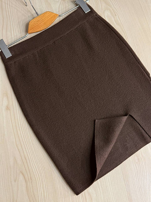 Спідниця жіноча My Fashion 6808-48 в’язана коротка з розрізом, коричневий, one size Київ - фото 3