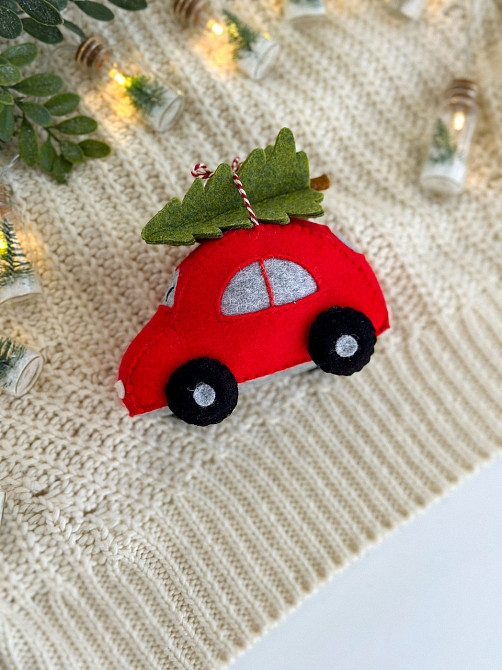 Новогодняя елочная игрушка из фетра ручной работы Машинка с елкой 11 см Киев - изображение 4