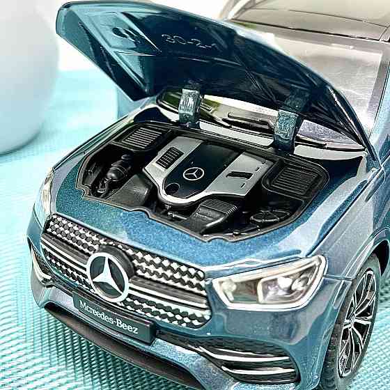 Машинка Автосвіт Mercedes інерційна відчиняються двері 20,5 см 1:24 Смарагдова (AP-2100) Чернігів