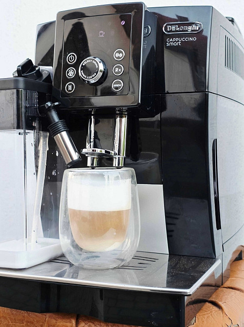 Кавомашина кофемашина Delonghi cappuccino Smart ECAM 23.260 новий молочник. Харків - фото 1