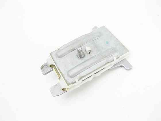 Mercedes-Benz  A2077200111 Утримуюча пластина опускного скла E-Class Coupe C207 E-class Cabriolet A207 CLS C218 CLS Shooting Brake X218 CLA Shooting B Одесса