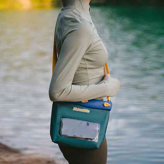 Водонепроникна сумка Naturehike CNK2300BS016, 5,6 л, темно-зелена Киев