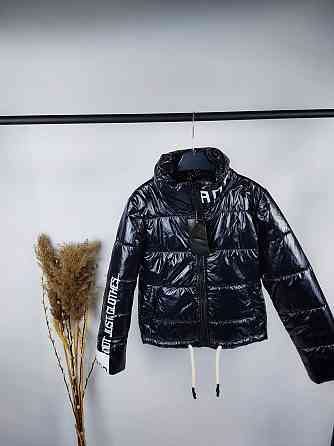 Демисезонная  черная куртка для девочек 134,158 Николаев