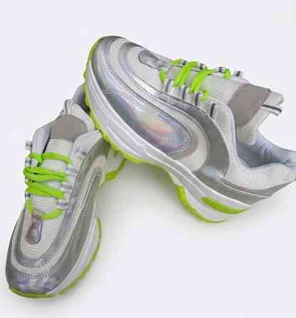 Кроссовки женские с сеточкой 37р Киев