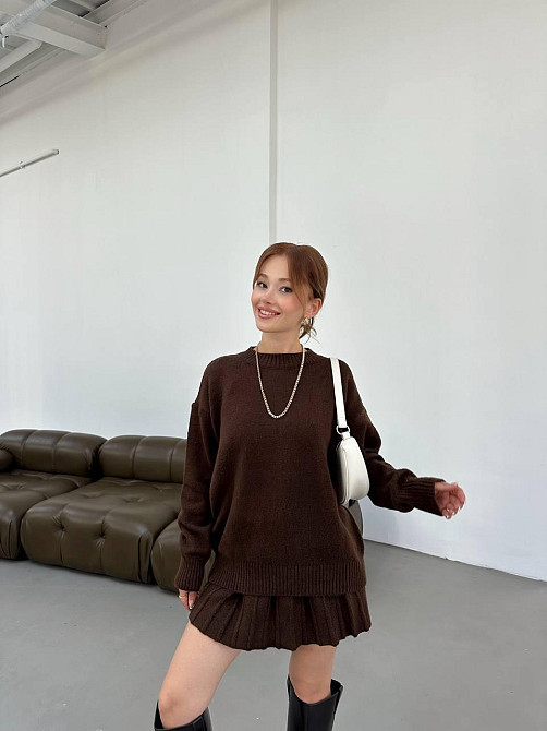 Женский вязаный костюм свитер оверсайз и стильная юбочка 70% Акрил 30% котон Шоколад Одесса - изображение 3