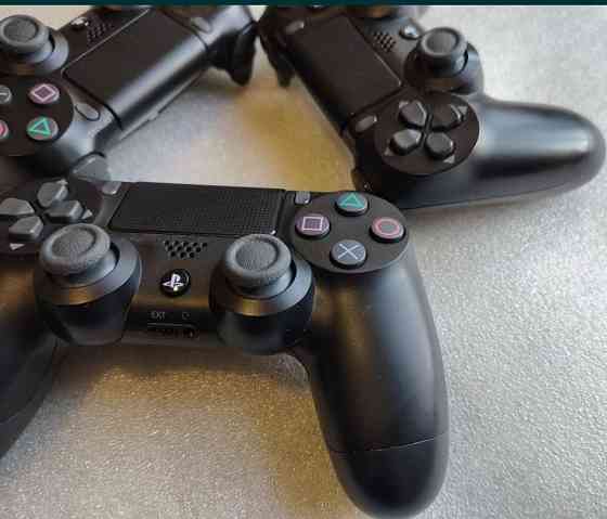Джойстик Без торгу.
PS4 геймпади оригінали, DUALSHOCK 4 Киев