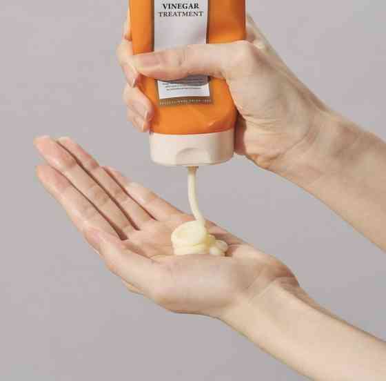 Маска для волос с яблочным уксусом ACV Vinegar Treatment La'dor 150 мл Киев