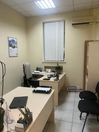 Сдам в аренду магазин\офис центр города (Челюскина) был офис страховой фирмы. хороший ремонт, 6 кабинетов. Днепр - изображение 5