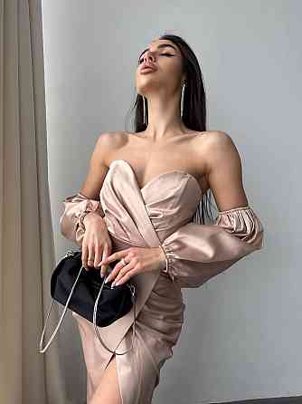 Женское роскошное вечернее платье со шлейфом и съемными рукавами из королевского атласа Бежевый, S Одесса