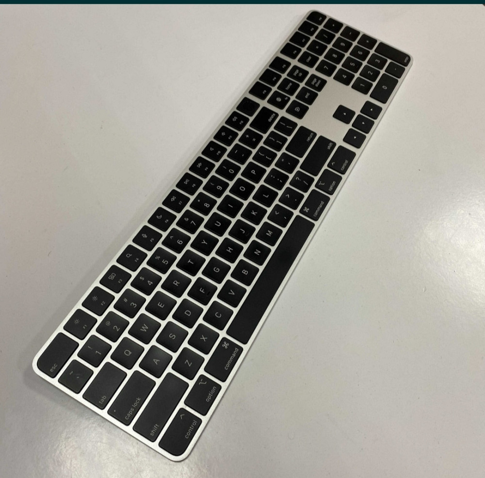 Apple Magic Keyboard with Touch lD and Numeric Keypad MMMR3.Клавиатура. Київ - фото 3