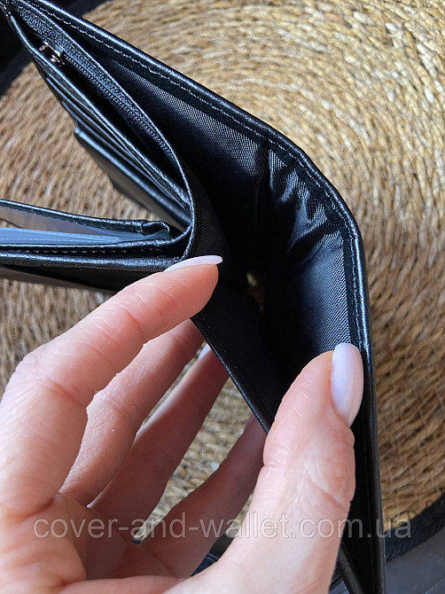 Мужской кожаный портмоне с отделением для паспорта и авто документов на магнитах Marco Coverna M118-1 Киев - изображение 9
