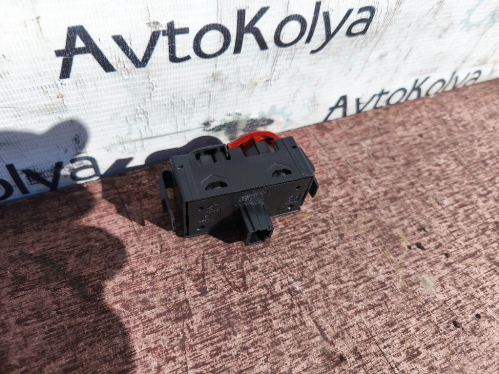 Кнопка аварійки Renault Kangoo 2008-2016 (252105246R) Ковель - фото 2