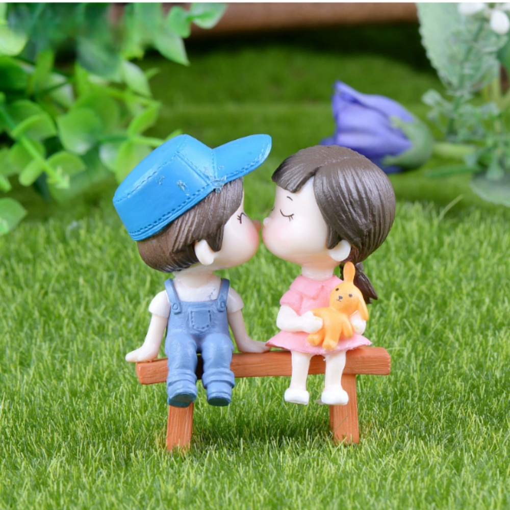 Фігурки дітей на лавці 5.8 х 4.8 см для моделювання та мікроландшафту Одеса - фото 1