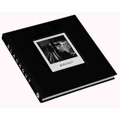 Комікс БЛЕКАУТ. Хроніки нашого життя під час війни Росії проти України Yakaboo Publishing (9786178107758) Вінниця