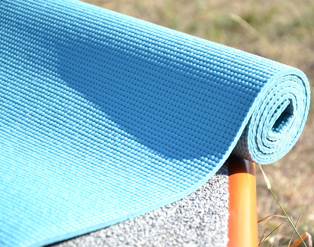 Килимок для йоги фітнесу гімнастіки каремат PowerPlay 4010 PVC Yoga Mat Зелений 173см на 61см Київ - фото 9