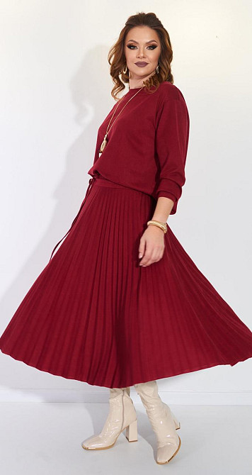 Замшевый костюм с юбкой плиссе (56) Киев - изображение 5